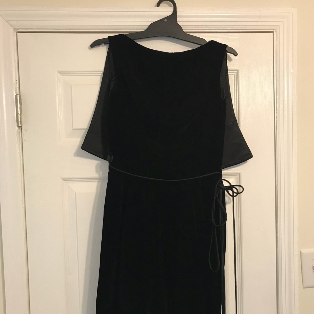 Vintage 1950s velvet cocktail wiggle dress